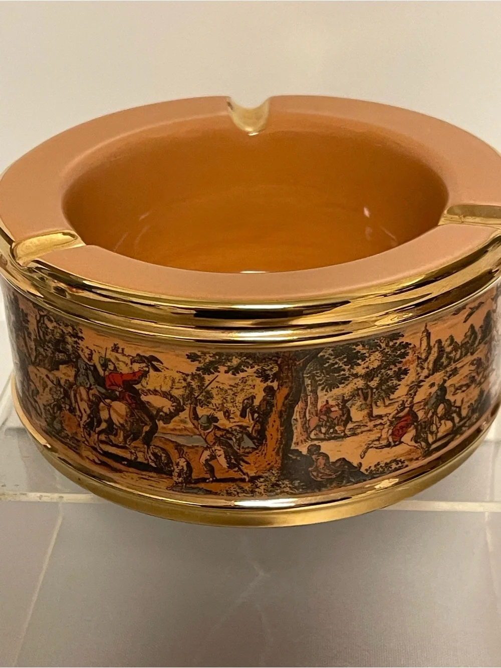 Vintage-Style Ceramic Ashtray with Gold Trim - Hunting Scene Hand Made in Italy